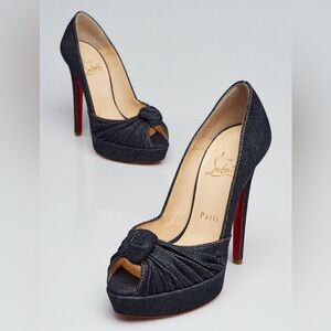 AUTHENTIC Christian Louboutin Denim Pumps. Size 40 1/2